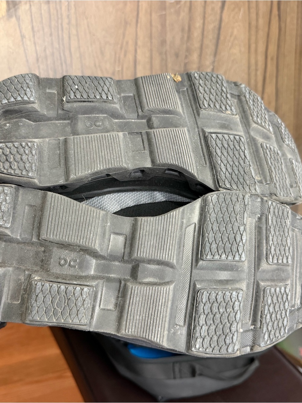 On Running Black Mens Cloudmonster Shoes - Picture 4 of 6